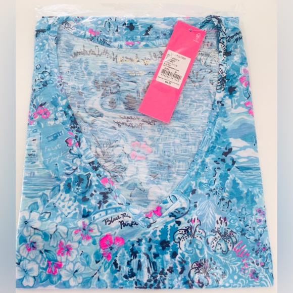 Lilly Pulitzer Etta V-Neck Top-Lilly loves North Carolina Blue Peri NWT In Pack - Picture 2 of 9